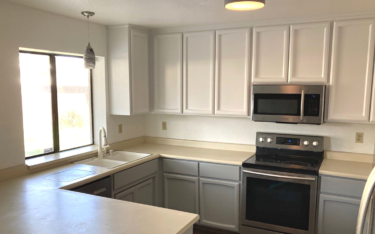 Choosing the Perfect Finish: Painting vs. Staining Cabinets