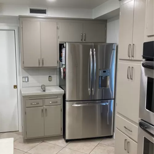  Choosing the Perfect Finish: Painting vs. Staining Cabinets