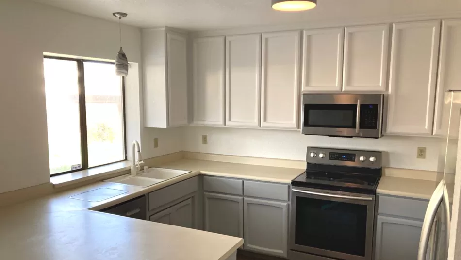  Choosing the Perfect Finish: Painting vs. Staining Cabinets